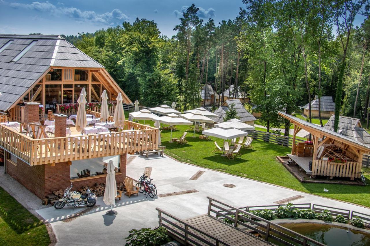 Slovenia Eco Resort Stahovica ภายนอก รูปภาพ
